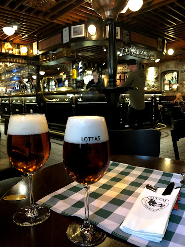 Opinii despre Lottas Krog & Pub în Umeå - Gastronomi och hotellverksamhet