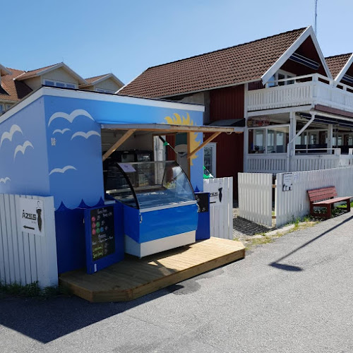 Comments and reviews of Grebbestad Glass (Bobbis Gelateria)