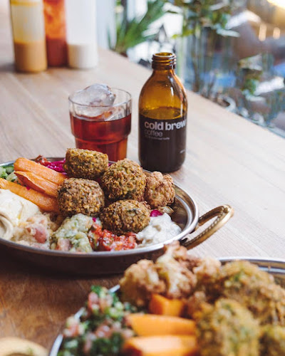 Maxos - Gastronomi och hotellverksamhet