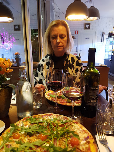 Karl XI:s väg 19, 302 36 Halmstad