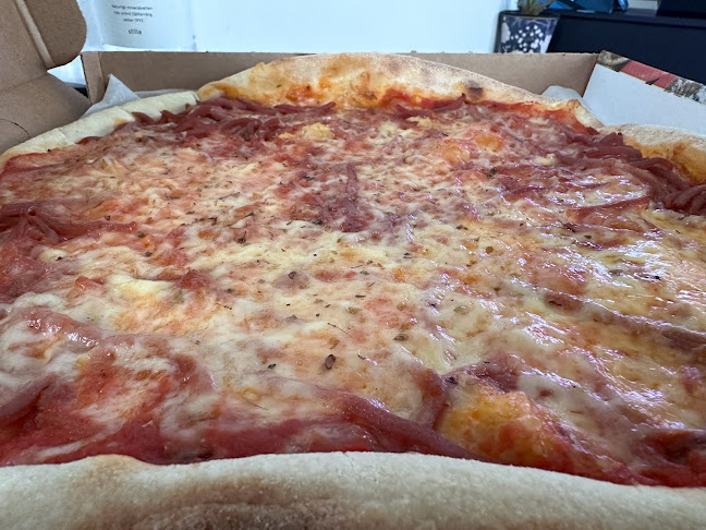 Opinii despre Pizzeria Gammlia în Umeå - Gastronomi och hotellverksamhet