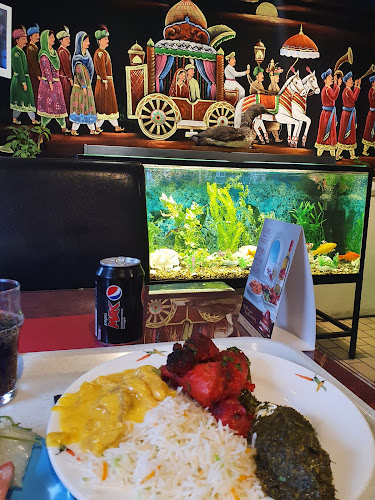 Nya Indian Curry Restaurang - Gastronomi och hotellverksamhet