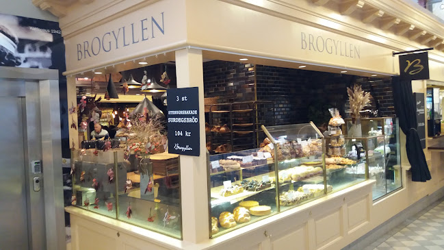 Opinii despre Brogyllen Saluhallen în Göteborg - Gastronomi och hotellverksamhet