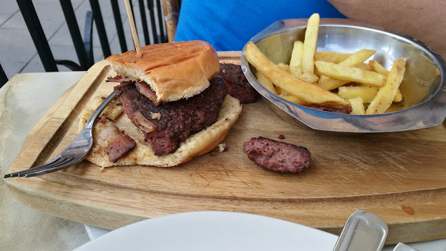 Unico - Gastronomi och hotellverksamhet