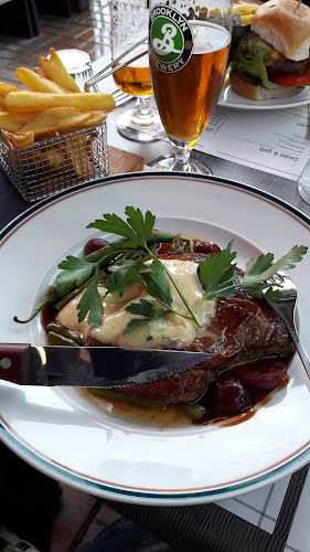 Harrys - Gastronomi och hotellverksamhet