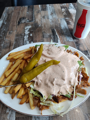 Opinii despre Restaurang Pingvin Pizzeria în Uddevalla - Gastronomi och hotellverksamhet