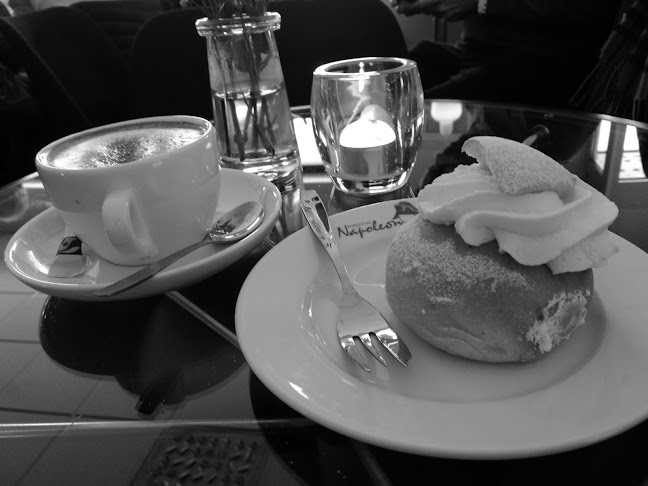 Comentarii opinii despre Konditori Napoleon