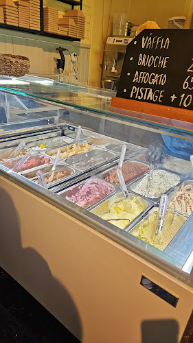 Comentarii opinii despre Svelato Gelatolabb & Café