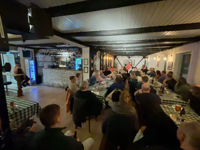 Grande Italiensk Restaurang & BAR Eslöv / VED PIZZA