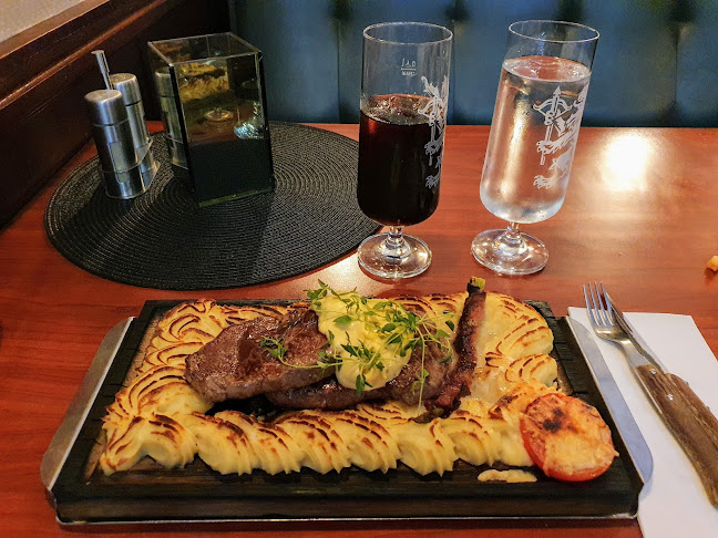 Opinii despre Oliver Twist în Nyköping - Gastronomi och hotellverksamhet