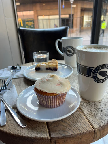 Opinii despre Espresso House Västerås Punkt VÄS în Västerås - Gastronomi och hotellverksamhet