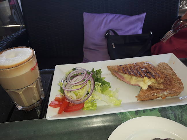 Café Rutiga Duken - Gastronomi och hotellverksamhet