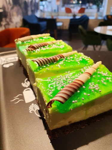 Reviews of Cafe Deluxe in Vimmerby - Gastronomi och hotellverksamhet