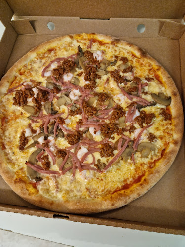 Comentarii opinii despre Pizza Castle