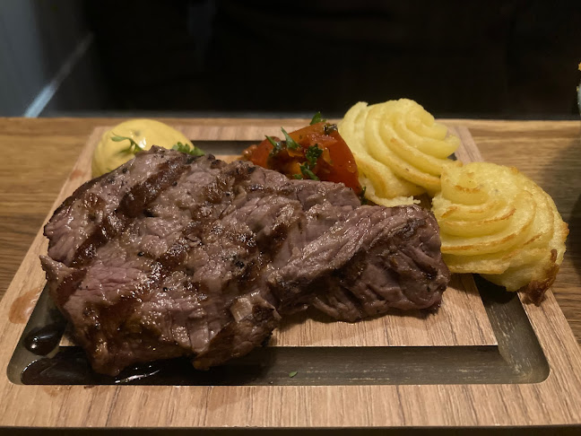 Pinchos Bollnäs - Gastronomi och hotellverksamhet