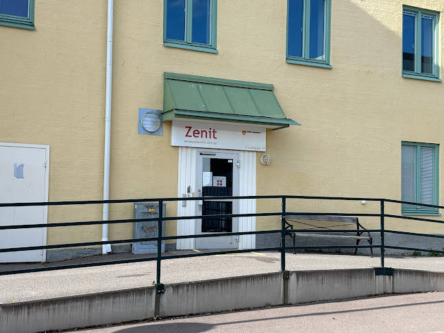 Comentarii opinii despre Zenit - mötesplatsen för seniorer