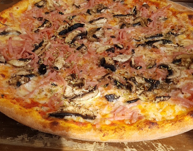 Reviews of Restaurang & Pizzeria Östra Husby in Vikbolandet - Gastronomi och hotellverksamhet