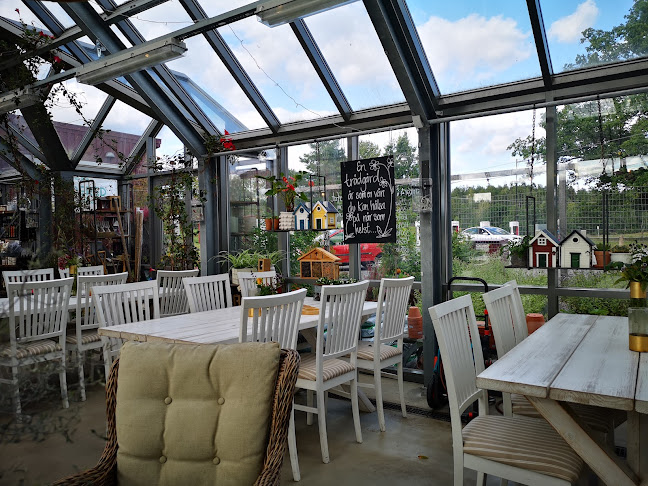 Opinii despre Tindered Trädgård Café în Edsbruk - Gastronomi och hotellverksamhet