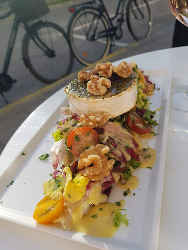 Bar à Vins - Gastronomi och hotellverksamhet