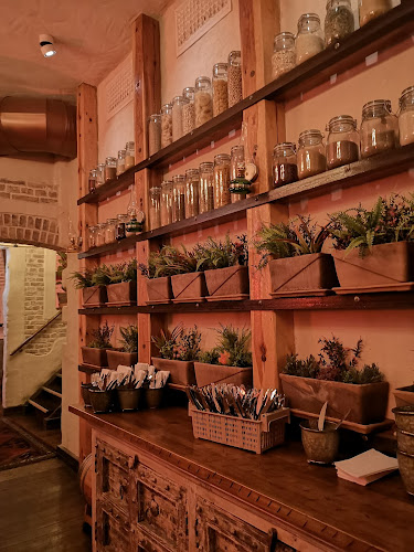 Firavin Kök & Cocktail Bar Open Times