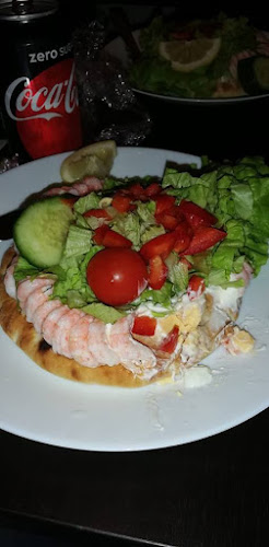 Opinii despre Adams Kafé în Skarpnäck - Gastronomi och hotellverksamhet