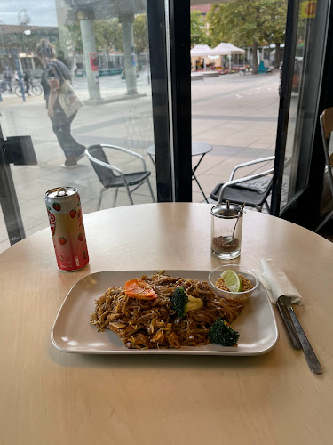 Thai Wok Kärrtorp - Gastronomi och hotellverksamhet