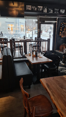 Angry Grizzly Bar-Café AB - Gastronomi och hotellverksamhet