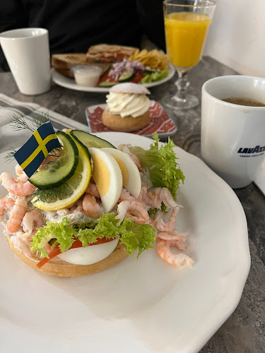 Comentarii opinii despre Berzelii Café