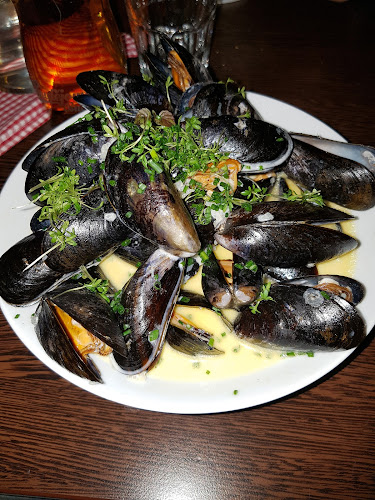 Kanalkiosken - Gastronomi och hotellverksamhet