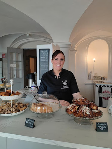 Salsta Slottskafé - Gastronomi och hotellverksamhet