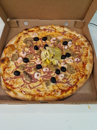 Opinii despre Pizza Castle în Östersund - Gastronomi och hotellverksamhet