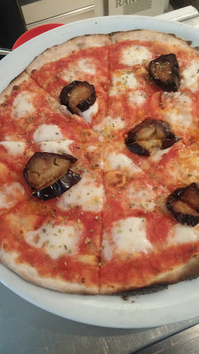 Opinii despre Ombra ristorante pizzeria în Göteborg - Gastronomi och hotellverksamhet