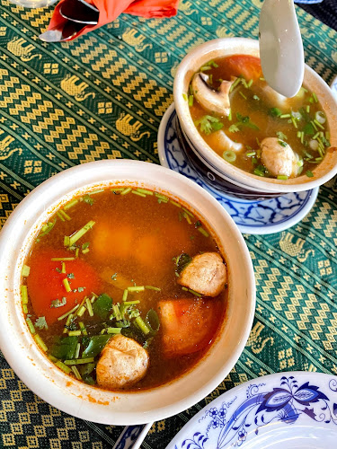 Thai Amari - Gastronomi och hotellverksamhet