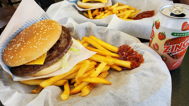 Opinii despre Grillhuset în Hässelby - Gastronomi och hotellverksamhet