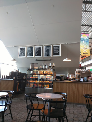 Gillets Trottoarcafé - Gastronomi och hotellverksamhet