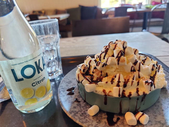 Opinii despre Café & Restaurang Strandgatan în Trollhättan - Gastronomi och hotellverksamhet
