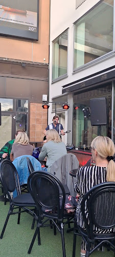 Reviews of Global Living in Västerås - Gastronomi och hotellverksamhet