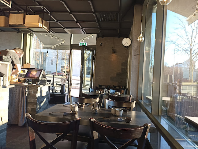 Reviews of Negu Sushi & Bar in Stockholm - Gastronomi och hotellverksamhet