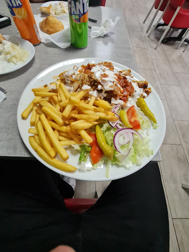 La piazza - Gastronomi och hotellverksamhet