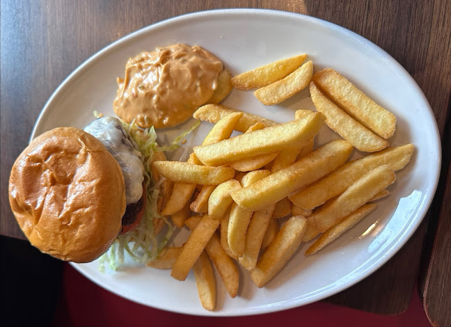 Rött Bar & Restaurang AB Phone number