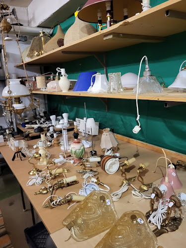 Loppis I Skruv Phone number