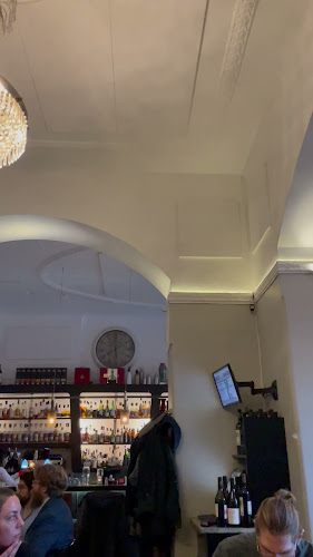 Mat & Destillat - Gastronomi och hotellverksamhet