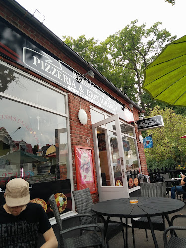 Bergåsa Pizzeria - Gastronomi och hotellverksamhet