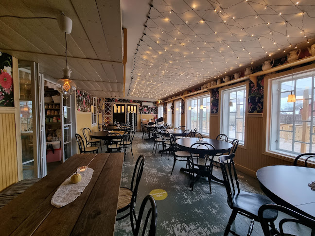 Systrarna Skogströms Lantcafé Open Times