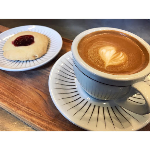 Mocca Cafe - Gastronomi och hotellverksamhet