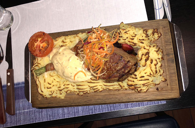 Opinii despre Grekisk Taverna i Strängnäs în Strängnäs - Gastronomi och hotellverksamhet