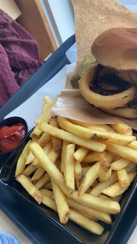 Chucky Burger Phone number