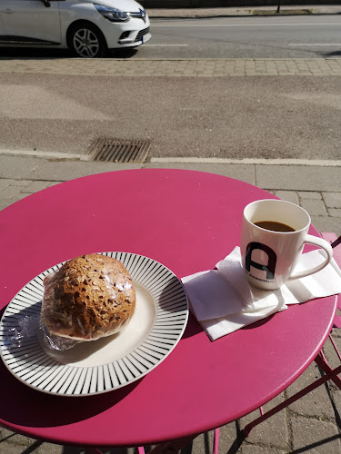 Danska V. 110, 416 59 Göteborg