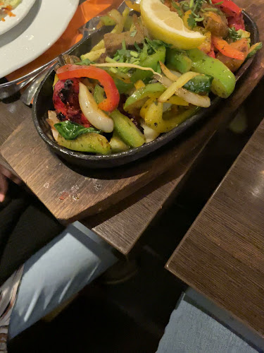 Opinii despre Indisk restaurang Razmoni în Stockholm - Gastronomi och hotellverksamhet