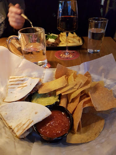 Meat Us - BBQ & Smokehouse Skellefteå - Gastronomi och hotellverksamhet